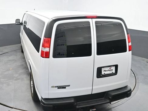 Used 2024 Chevrolet Express 3500 LS RWD image 28