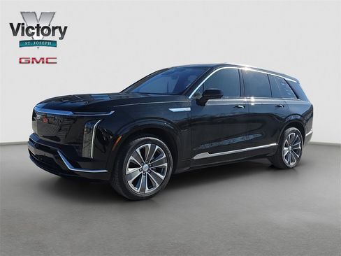 Used 2026 Cadillac Vistiq Luxury image 17