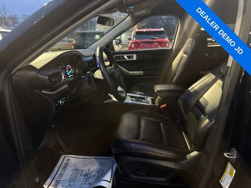 Used 2023 Ford Explorer XLT w/ Equipment Group 202A image 19