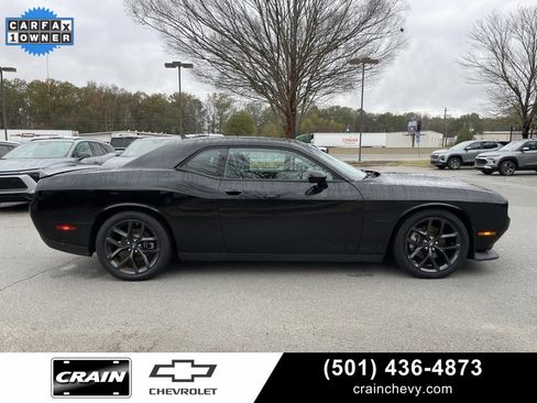Used 2022 Dodge Challenger R/T w/ Plus Package image 8
