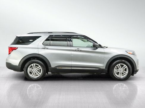 Used 2024 Ford Explorer XLT w/ Class IV Trailer Tow Package AWD/4WD image 6