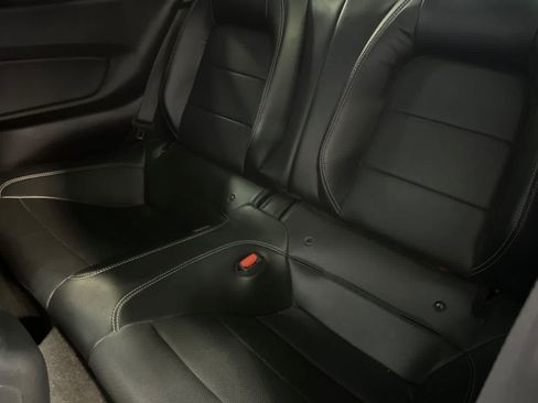 Used 2022 Ford Mustang GT Premium RWD image 5