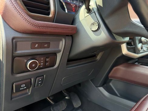 Used 2023 Ford Expedition Limited AWD/4WD image 13