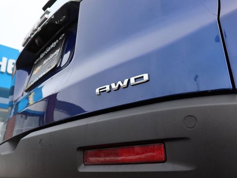 Used 2023 GMC Acadia SLE w/ Driver Convenience Package image 33