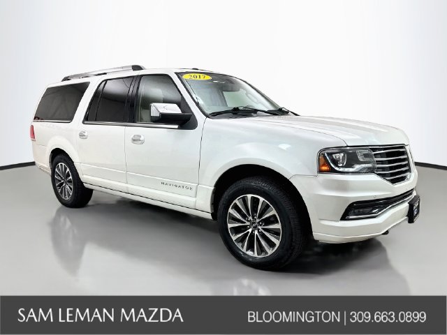Used 2017 Lincoln Navigator L Select RWD image 1