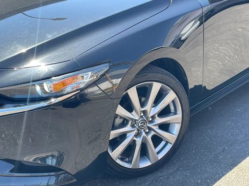 Used 2023 MAZDA MAZDA3 s FWD image 3