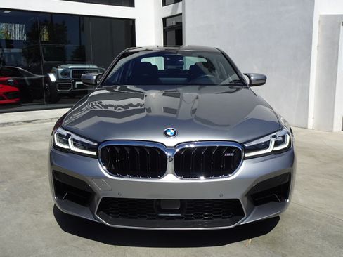 Used 2022 BMW M5 w/ Executive Package AWD/4WD image 2