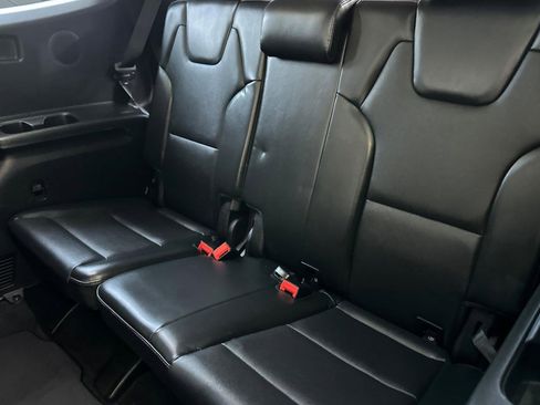 Used 2020 Kia Telluride SX w/ Towing Package FWD image 34