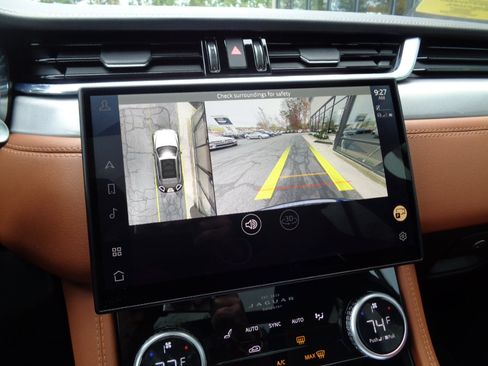 Used 2024 Jaguar F-PACE R-Dynamic S image 14