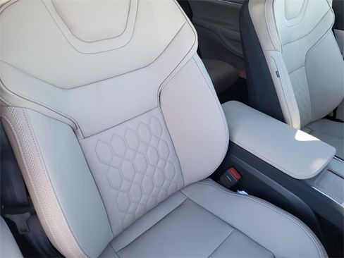 New 2025 Volvo EX90 Plus image 19