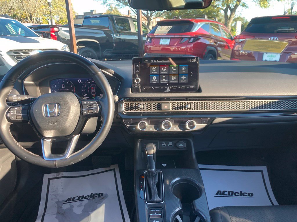 Used 2022 Honda Civic Touring image 6