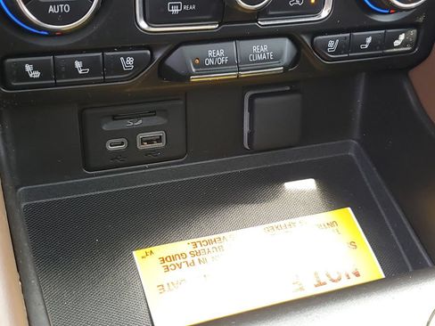 Certified 2021 Chevrolet Suburban High Country AWD/4WD image 21