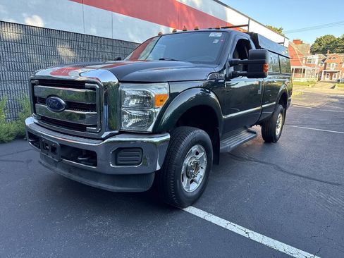 Used 2015 Ford F250 XLT w/ Camper Package AWD/4WD image 3