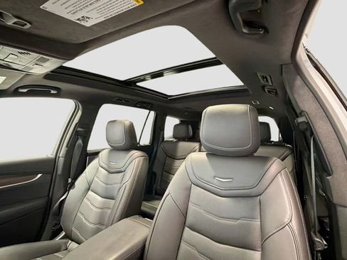 Used 2024 Cadillac XT6 Sport w/ Platinum Package image 21