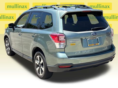 Used 2018 Subaru Forester 2.5i Premium AWD/4WD image 10