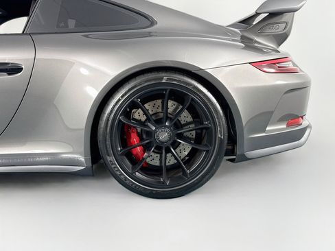 Used 2019 Porsche 911 GT3 RWD image 29