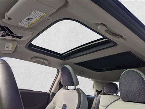 Certified 2025 MINI Cooper S image 14