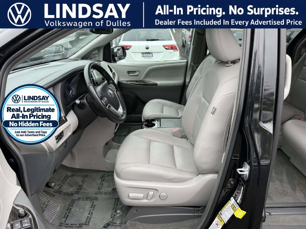Used 2016 Toyota Sienna XLE Premium w/ Protection Package FWD image 11