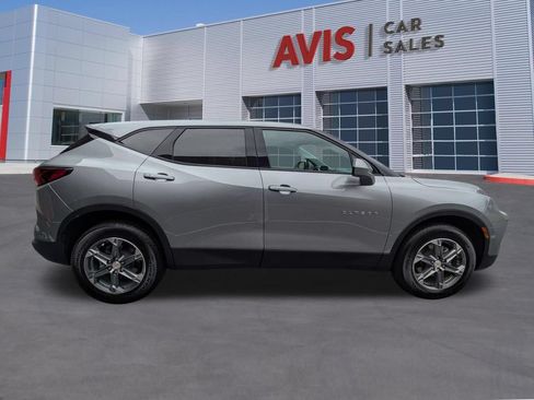 Used 2025 Chevrolet Blazer LT FWD image 5