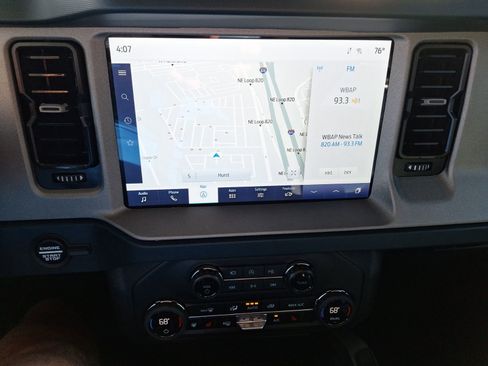 Used 2024 Ford Bronco Outer Banks image 29