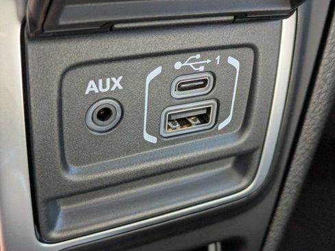 New 2026 Jeep Gladiator Sport AWD/4WD image 18