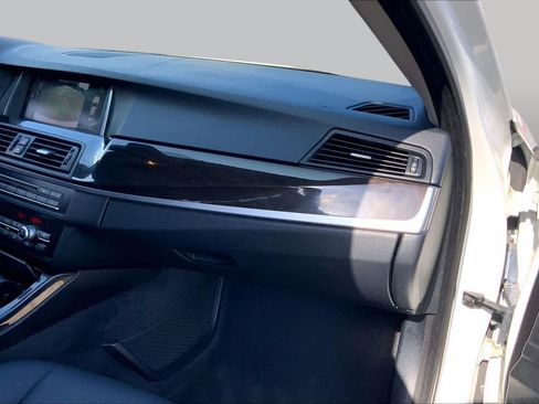 Used 2015 BMW 528i Sedan RWD image 17
