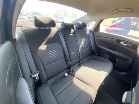 Used 2019 Kia Forte S image 6