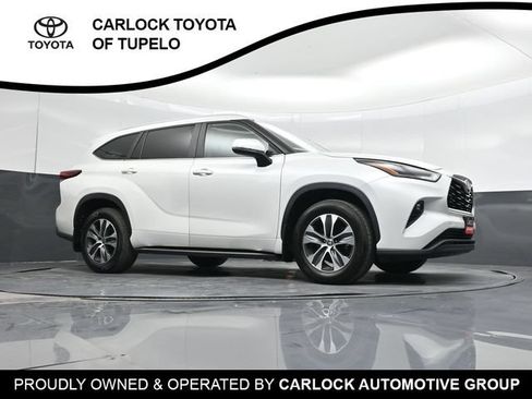 Used 2023 Toyota Highlander XLE AWD/4WD image 55