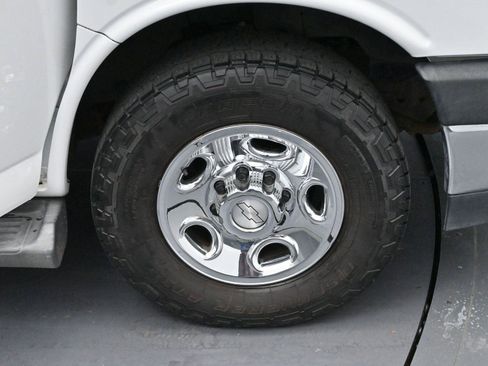 Used 2019 Chevrolet Express 3500 LT w/ LT Preferred Equipment Group image 31