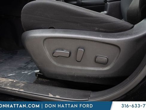 Used 2019 Nissan Rogue SV w/ Premium Package FWD image 20