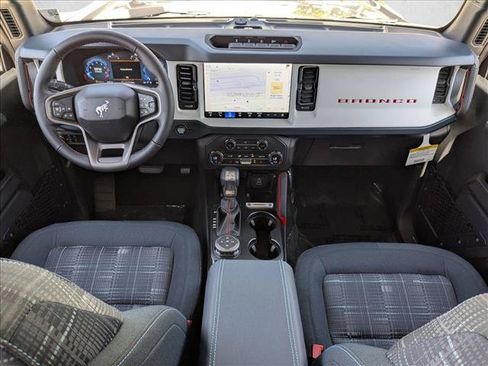 New 2026 Ford Bronco Heritage Edition AWD/4WD image 15
