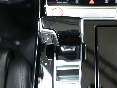 Used 2020 Audi S8 L w/ S8 Executive Package AWD/4WD image 34