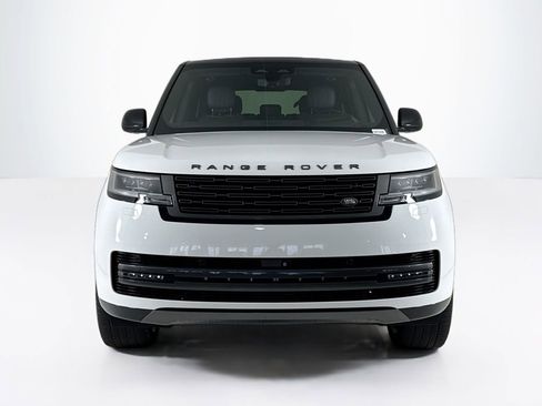 Used 2024 Land Rover Range Rover SE image 8