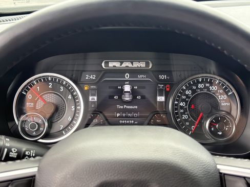 Used 2023 RAM 1500 Big Horn AWD/4WD image 31