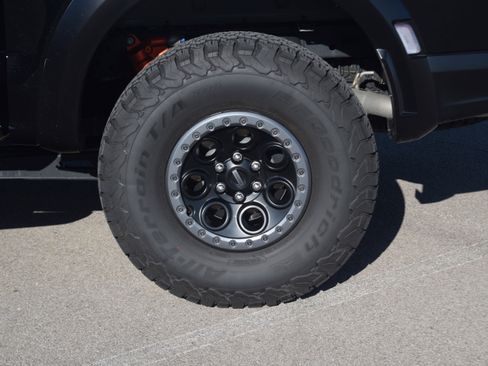 Used 2025 Ford F150 Raptor image 32