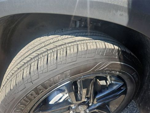 Used 2025 Chevrolet Trax ACTIV FWD image 27