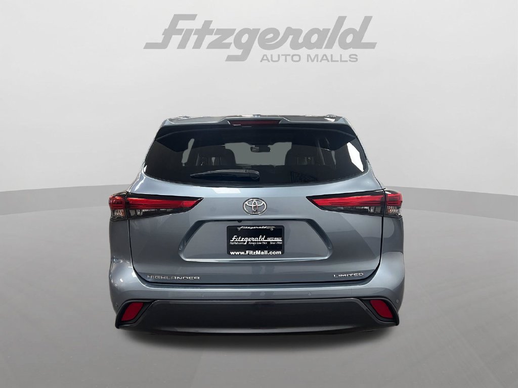 Used 2022 Toyota Highlander Limited FWD image 4