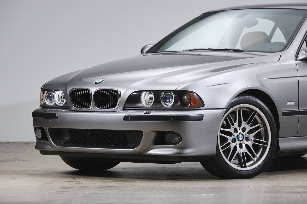 Used 2003 BMW M5 RWD image 13