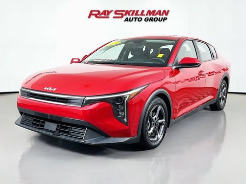 Used 2025 Kia K4 FWD image 3