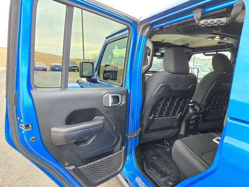 Used 2021 Jeep Gladiator Rubicon image 28