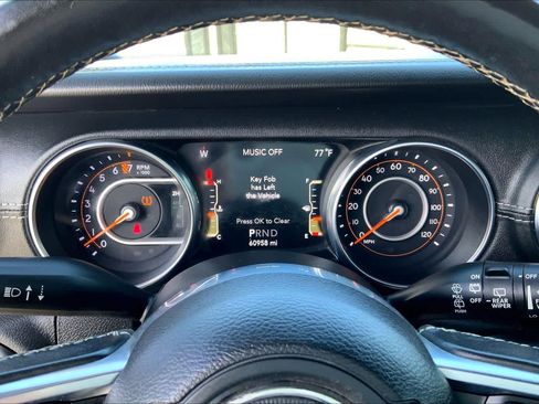 Used 2018 Jeep Wrangler Unlimited Sahara w/ Quick Order Package 24M Moab AWD/4WD image 22
