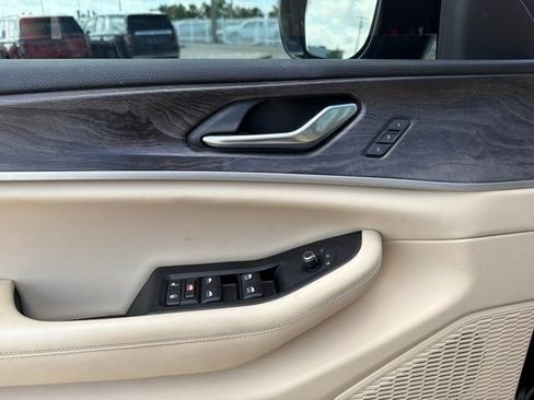 Used 2023 Jeep Grand Cherokee L Limited RWD image 13
