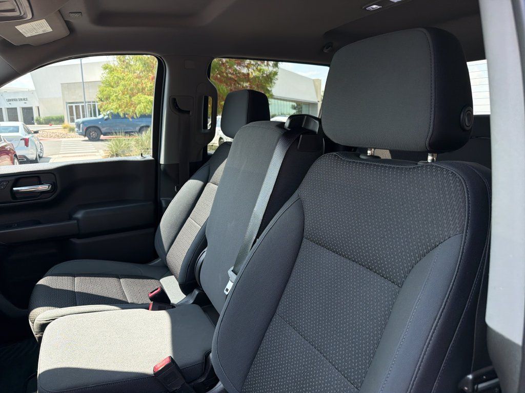 Used 2019 Chevrolet Silverado 1500 Custom w/ Custom Value Package RWD image 20