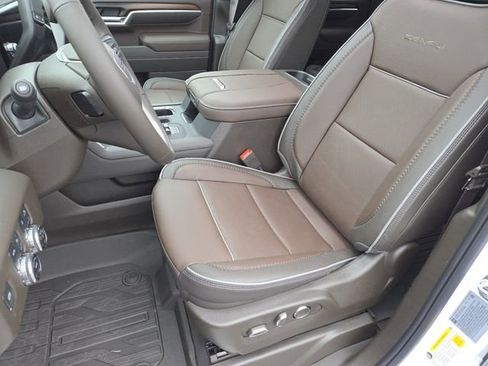 New 2025 GMC Sierra 2500 Denali w/ Denali Reserve Package image 35