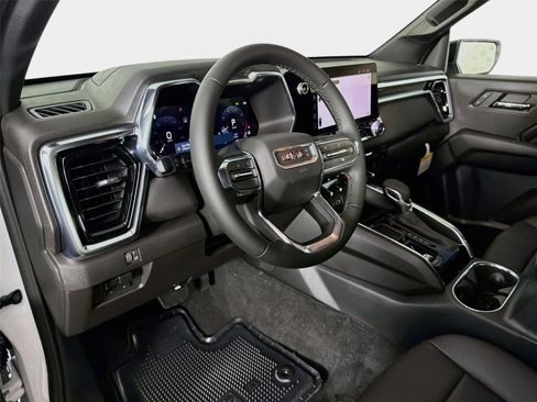 New 2026 GMC Canyon Elevation w/ Convenience Package RWD image 9