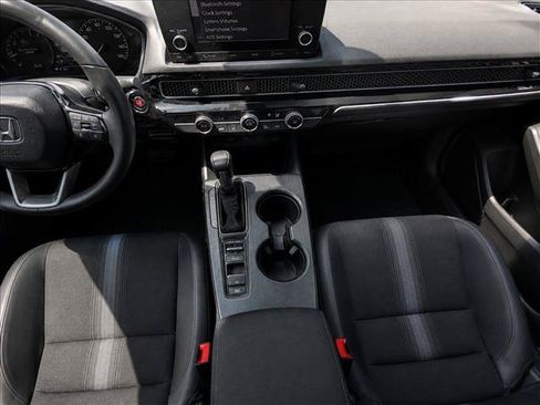 Used 2025 Honda Civic Sport image 17