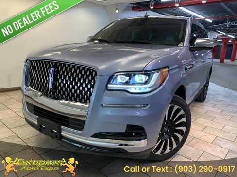 Used 2023 Lincoln Navigator Black Label AWD/4WD image 2