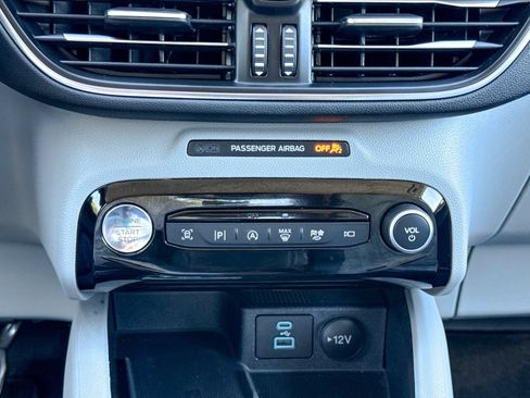 Certified 2023 Ford Escape Platinum image 27