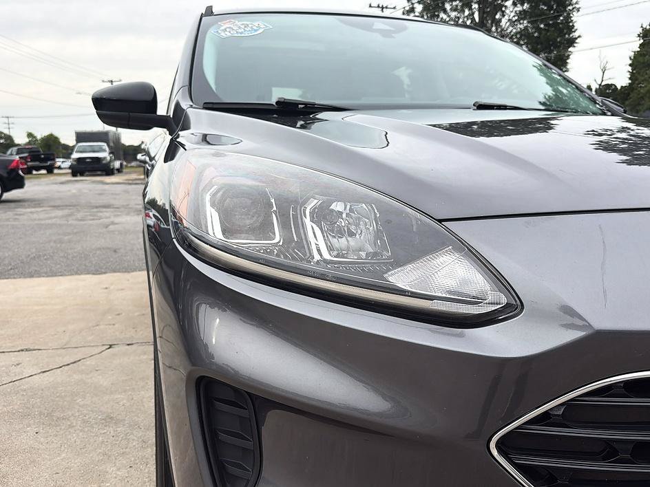 Used 2021 Ford Escape SE w/ SE Sport Appearance Package FWD image 22