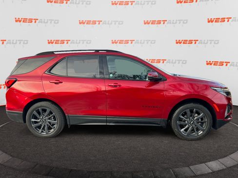Used 2022 Chevrolet Equinox RS w/ RS Leather Package image 6